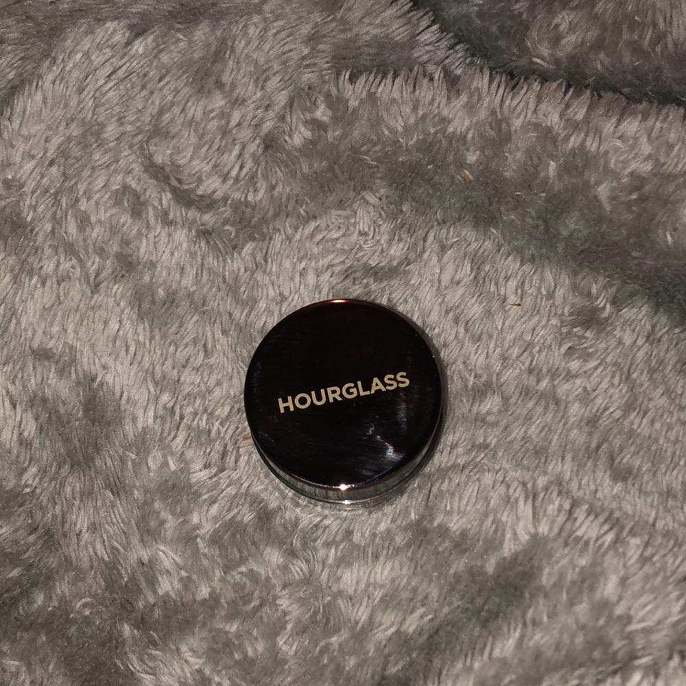 Hourglass glitter eyeshadow
